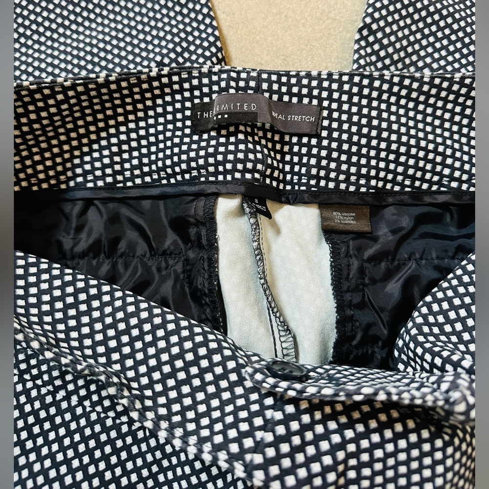 The Limited Ideal Stretch Crop Navy and White Pants Size 8